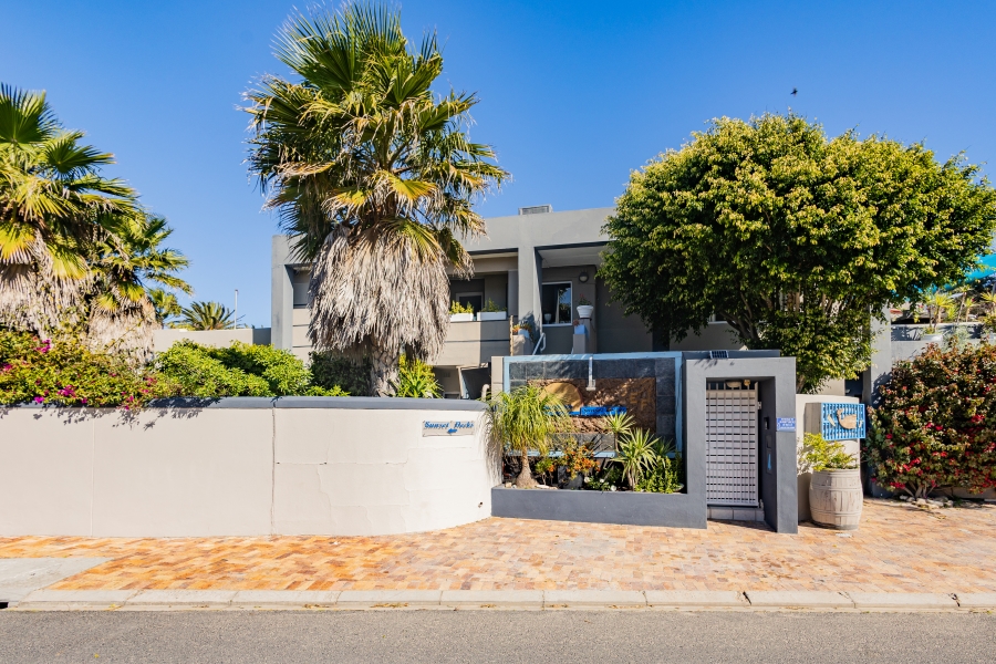 13 Bedroom Property for Sale in Sunset Beach Western Cape